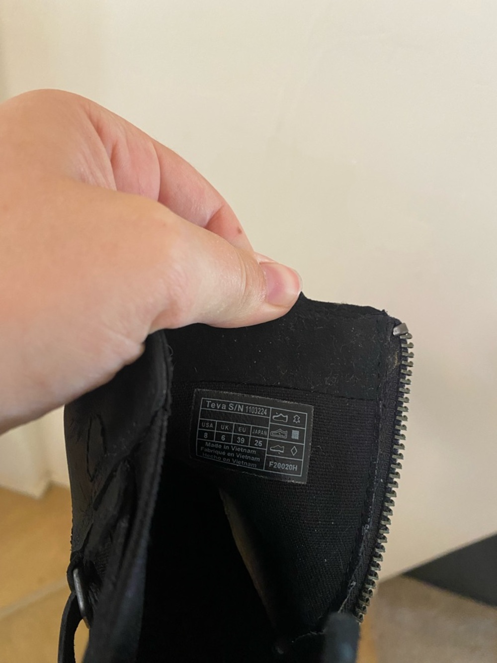 Teva Ellery Ankle WP Boot Black Waterproof Leather Bootie Size 8 - Picture 8 of 8